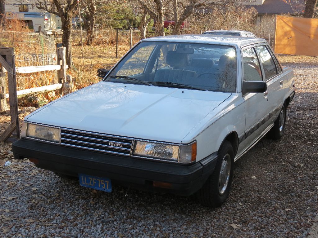1985 Toyota camry le