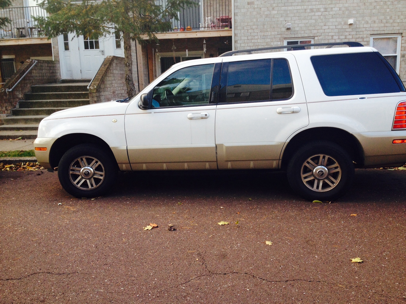 2004 Mercury Mountaineer Pictures CarGurus