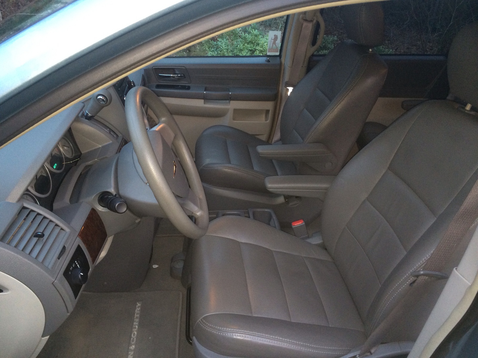 2009 Chrysler Town & Country