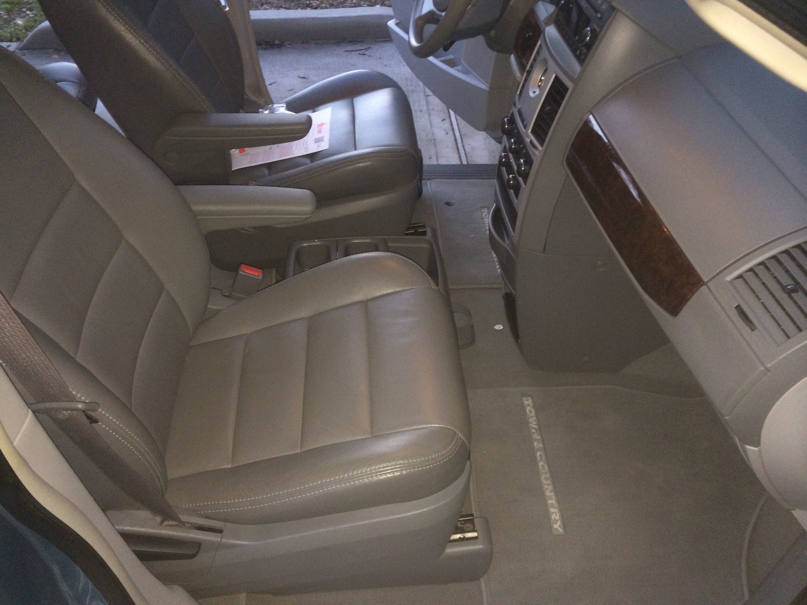 2009 Chrysler Town & Country