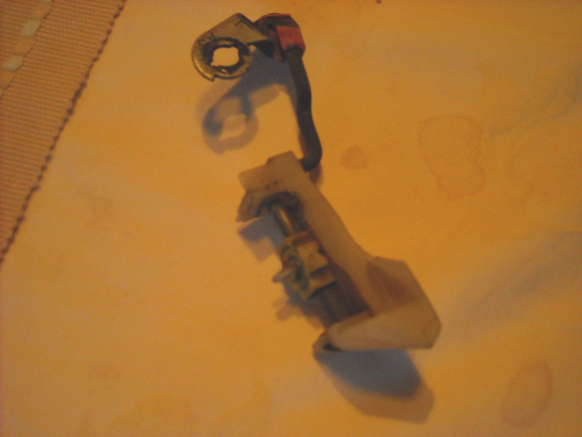1991 Nissan pickup door lock #5