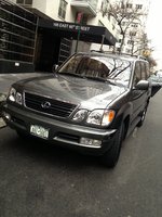 1999 Lexus LX 470 Overview 1999 Lexus LX 470 Overview