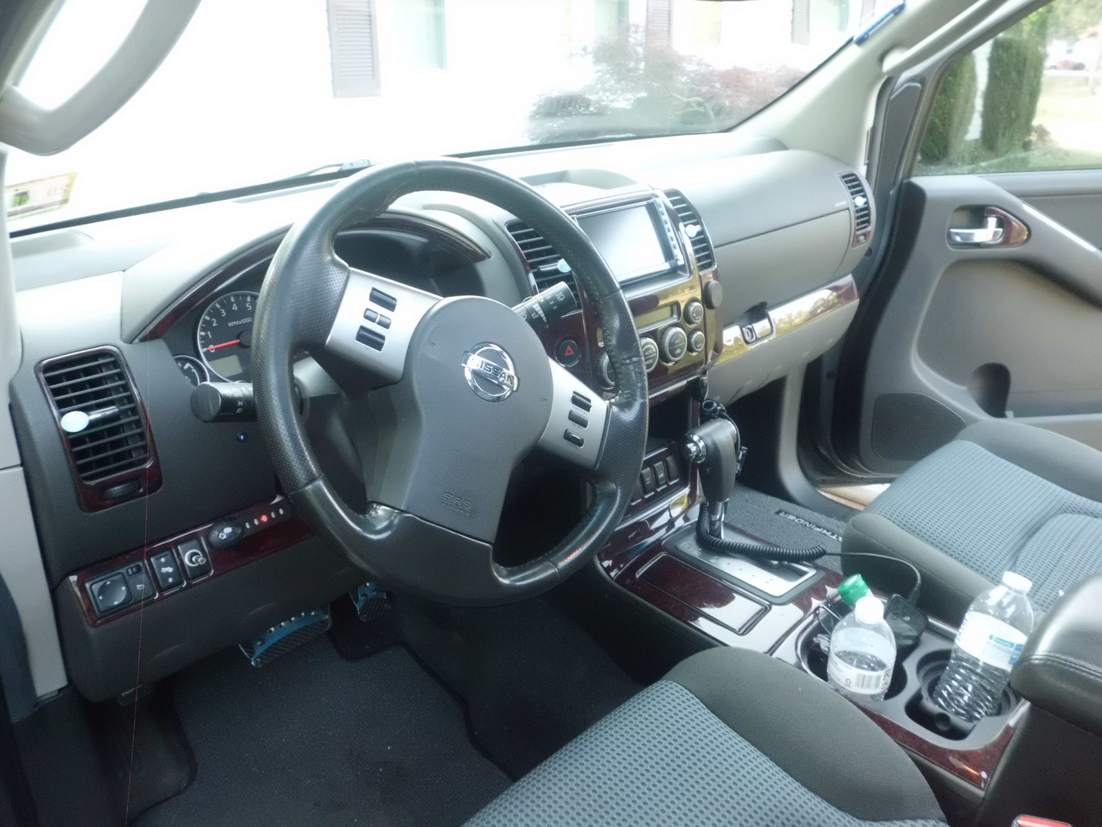 2005 Nissan pathfinder se interior #4