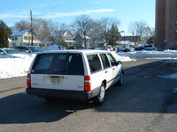 1994 Volvo 940 Overview 1994 Volvo 940 Overview