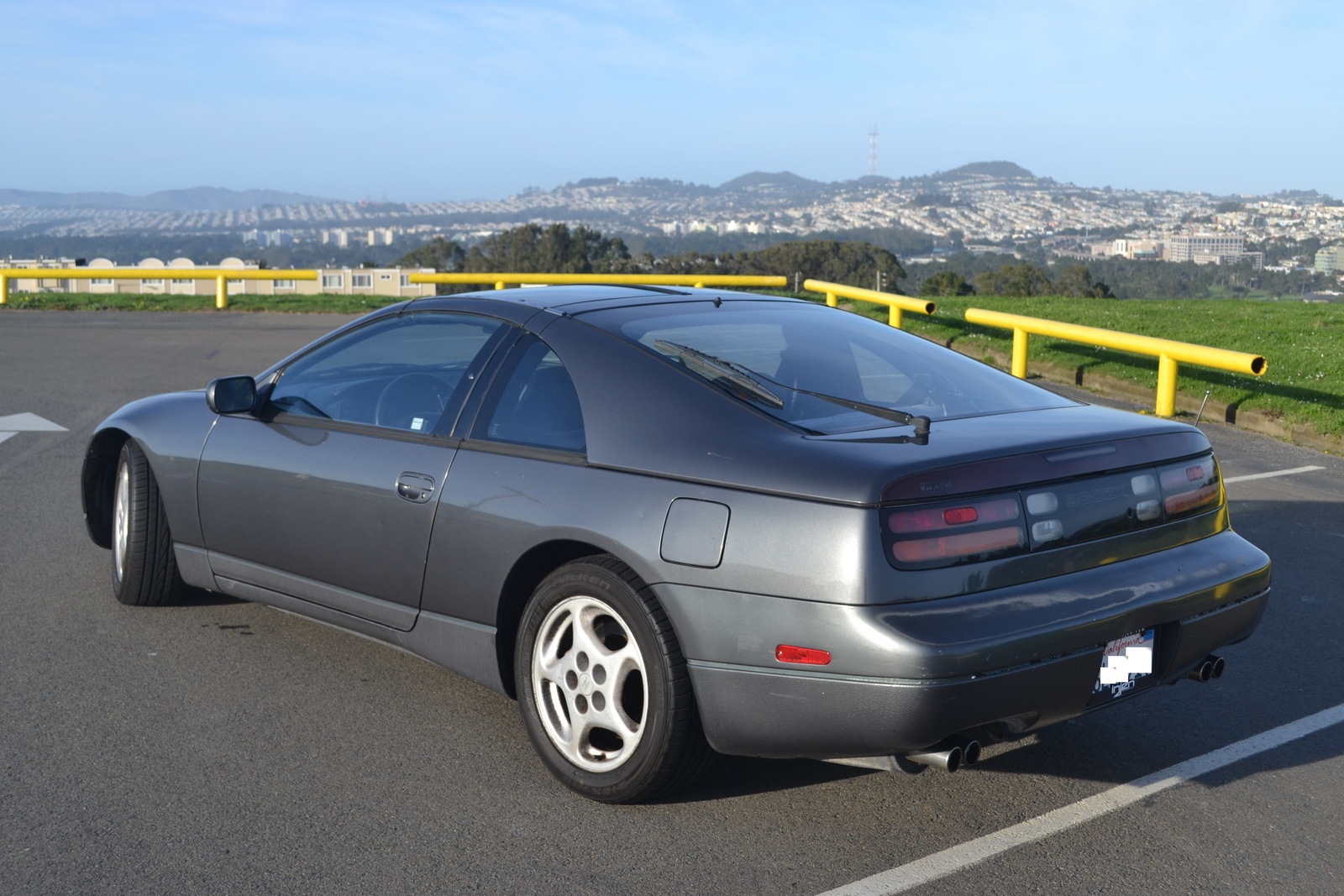 Car and driver reviews 1993 nissan 300 zx #8