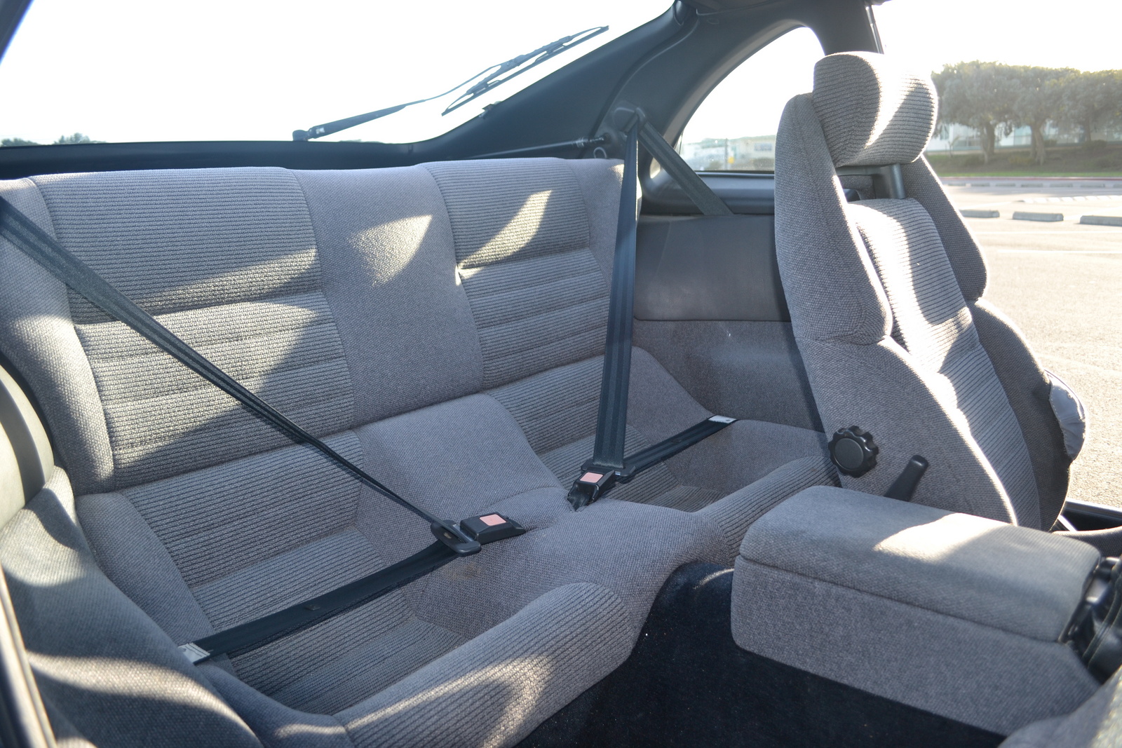 1990 Nissan 300zx back seat #4