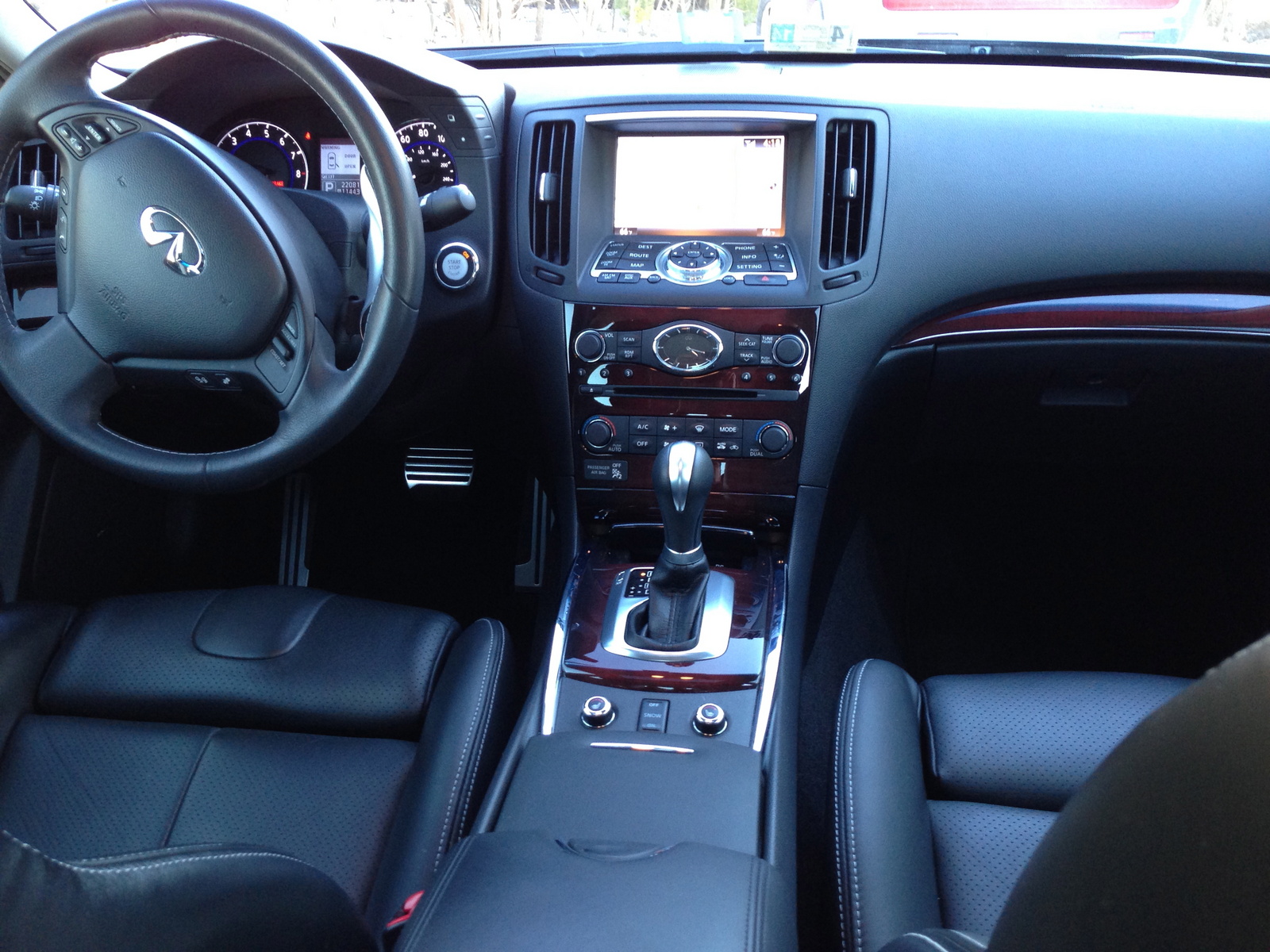 2012 Infiniti G37