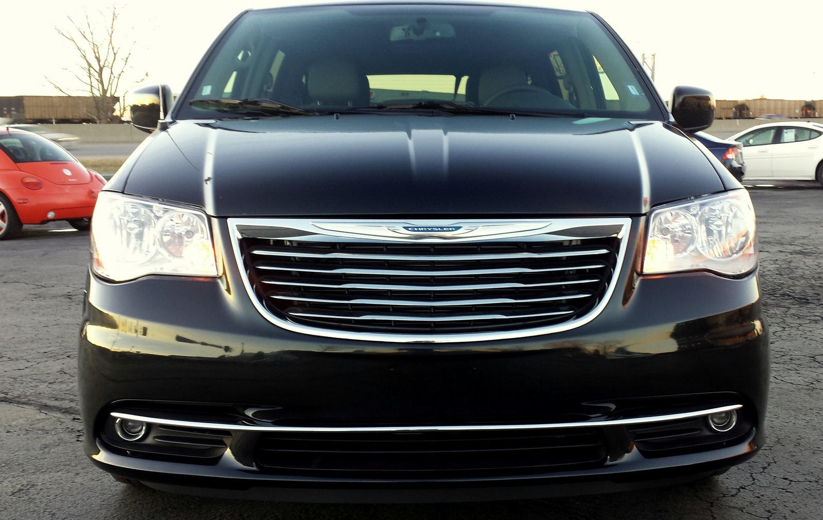 2005 Chrysler town and country review #5