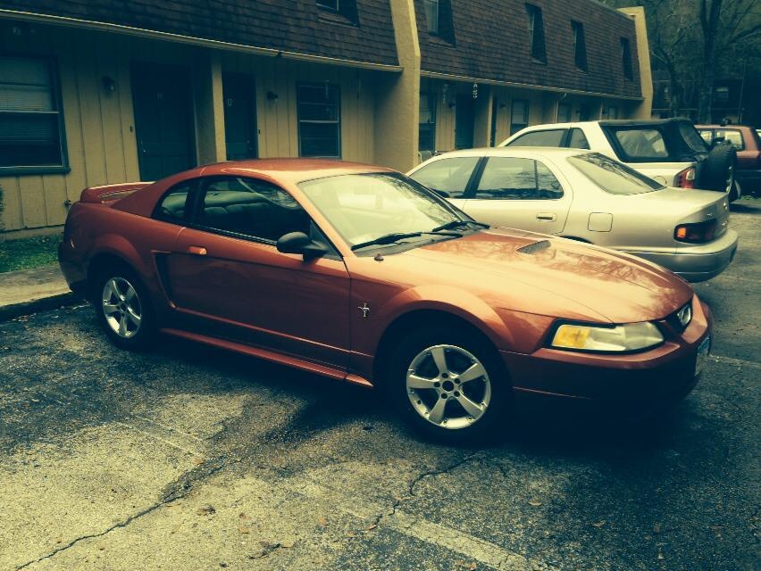 2000 Ford Mustang
