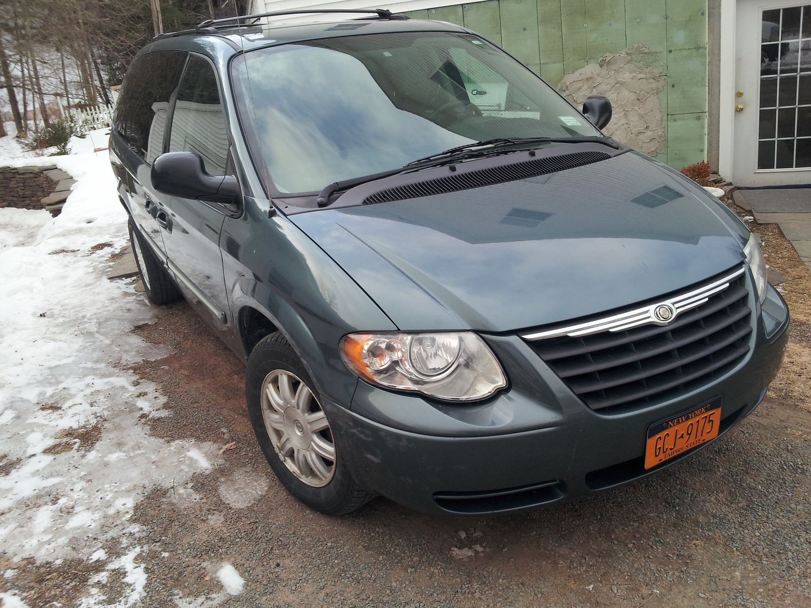 2006 Chrysler Town & Country Pictures CarGurus