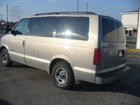 1999 GMC Safari Overview 1999 GMC Safari Overview