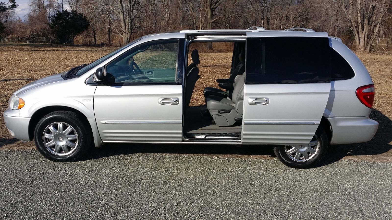 2005 Chrysler town and country lx wheelbase #5
