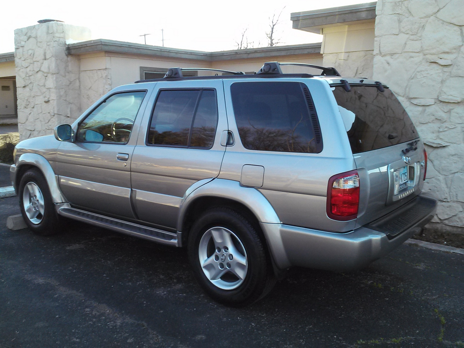 2001 Nissan infiniti suv #2