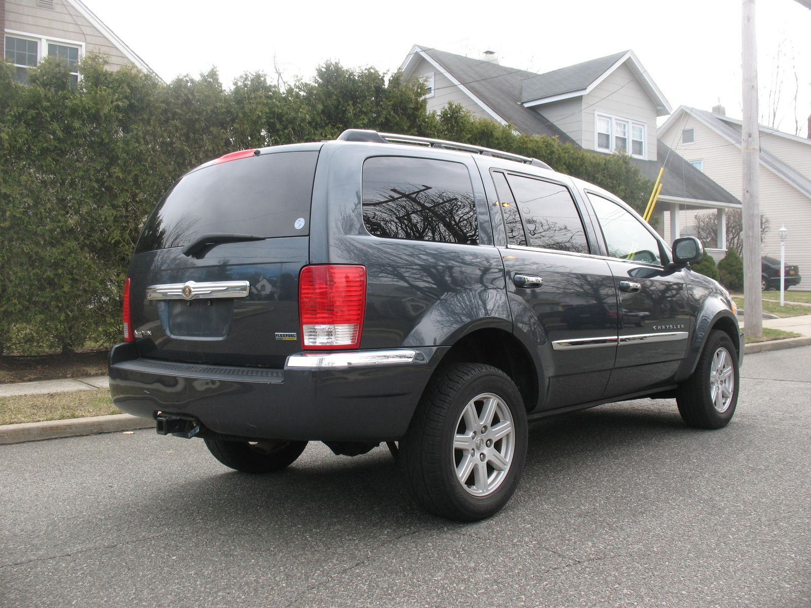 2007 Chrysler Aspen Pictures Cargurus