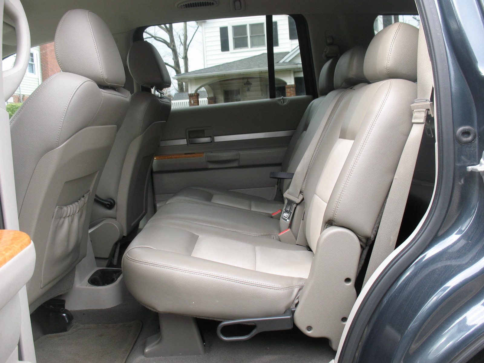 2007 Chrysler Aspen Interior Pictures Cargurus