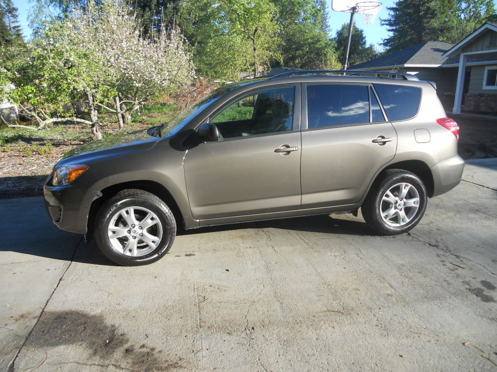 2011 Toyota rav4 invoice price canada