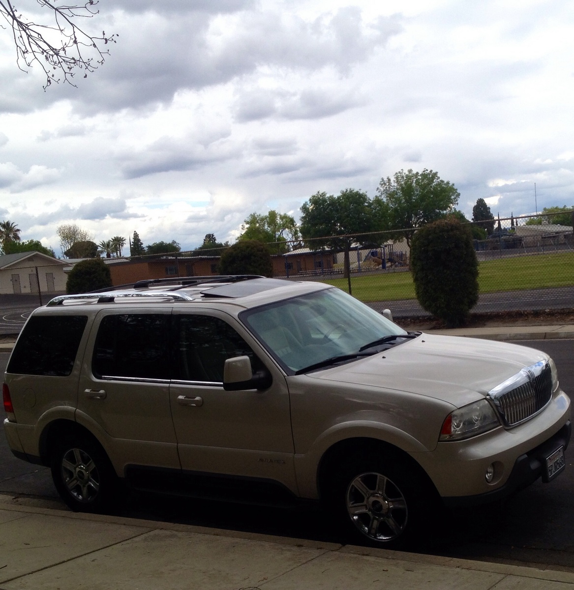 2005 Lincoln Aviator