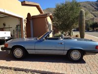 1989 Mercedes-Benz 560-Class Overview 1989 Mercedes-Benz 560-Class Overview