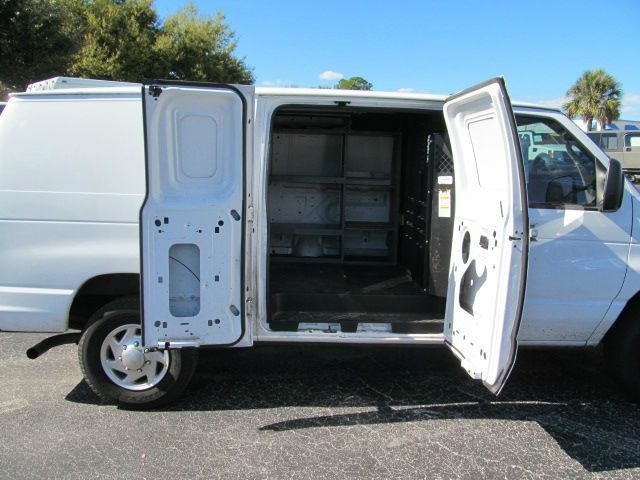 2010 Ford E-Series Cargo