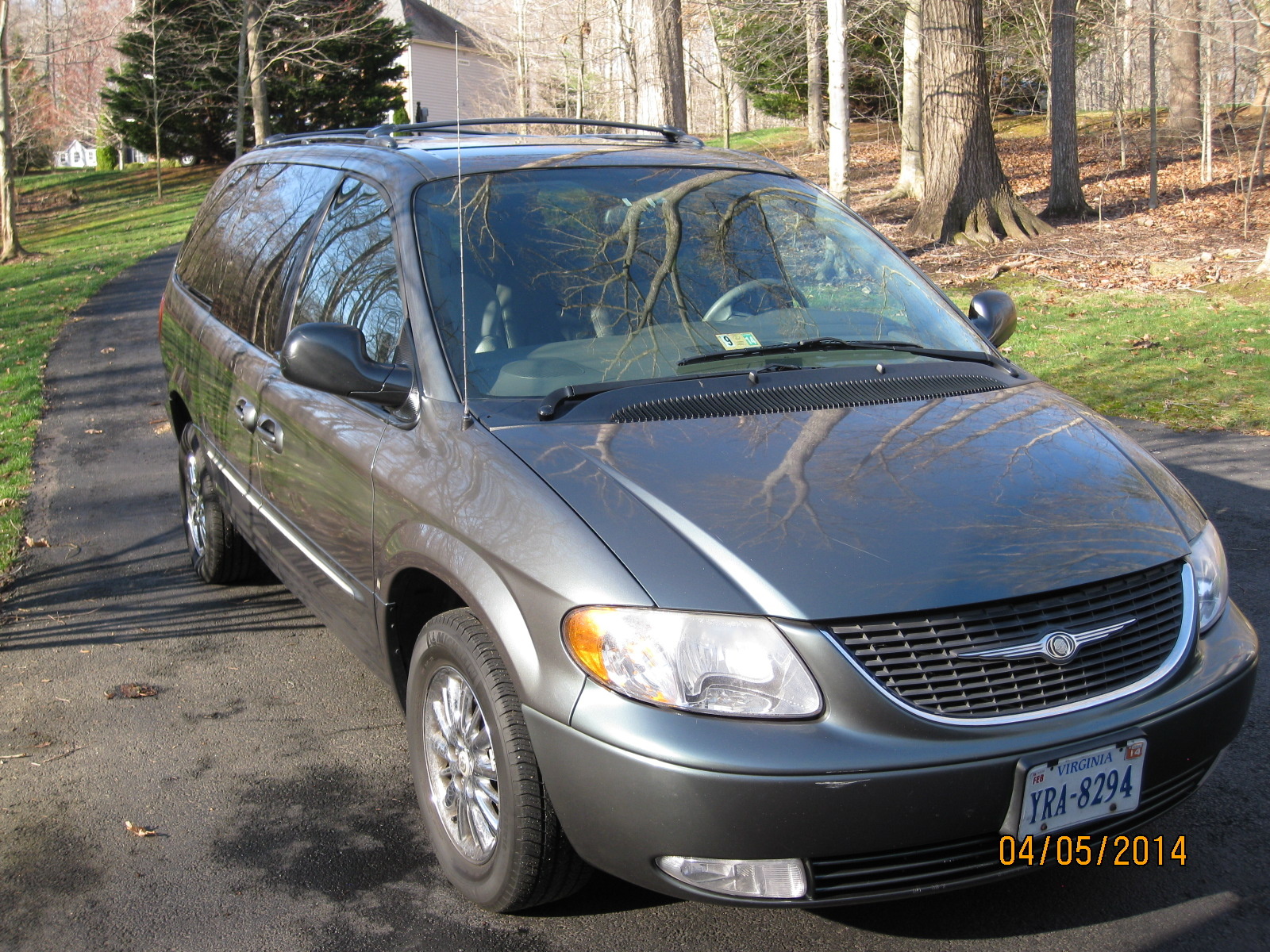2003 Chrysler Town & Country Overview CarGurus