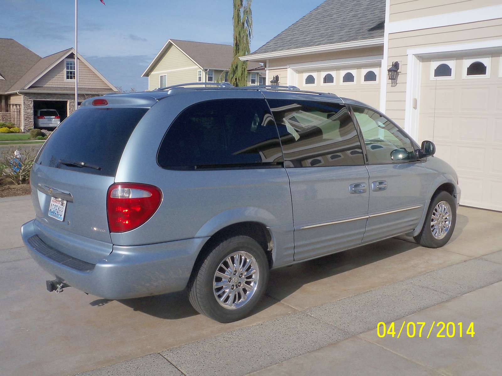 2003 Chrysler town country mileage #5