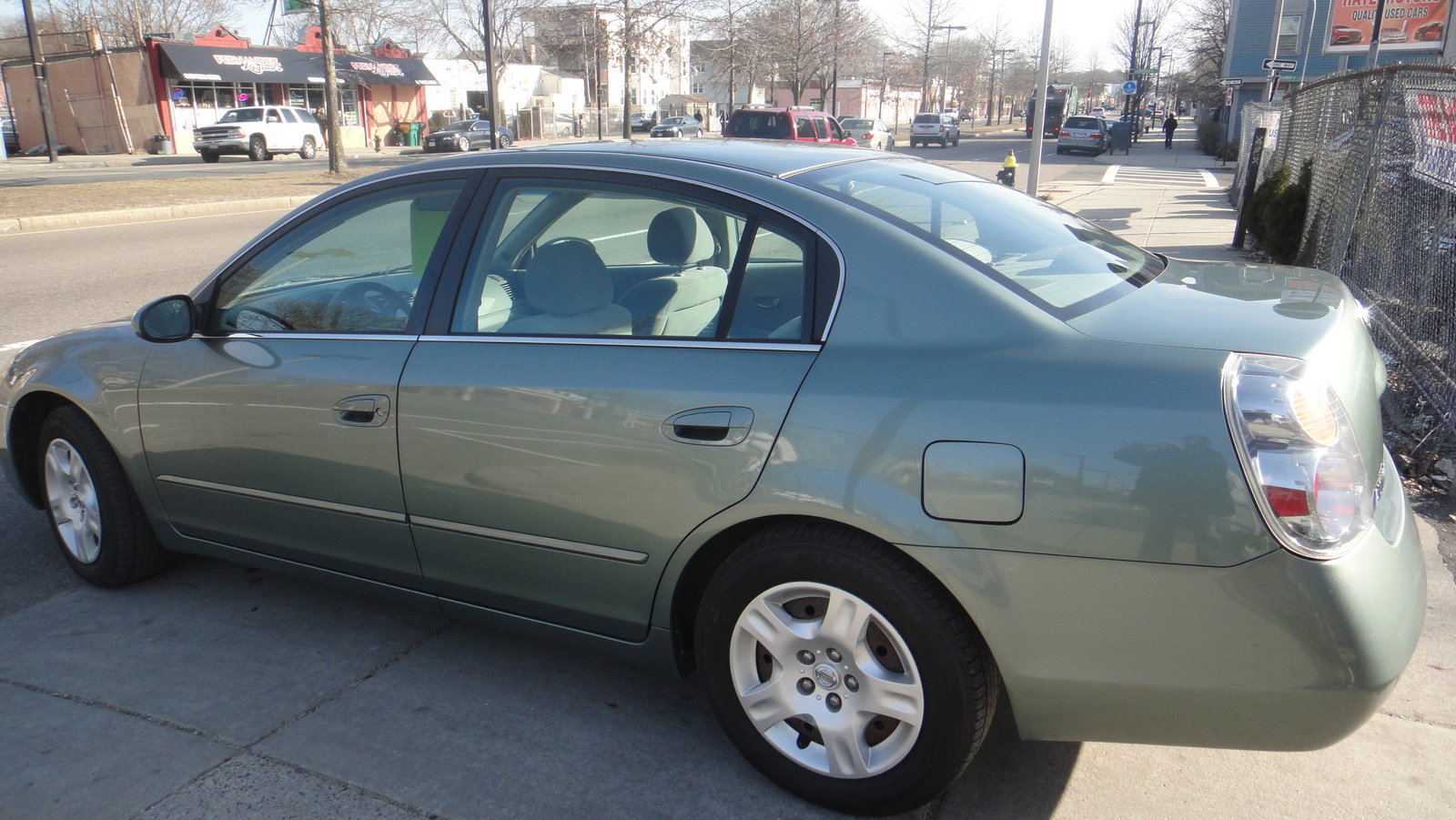 2003 Nissan altima base model #2