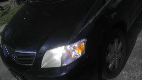 2001 Mazda MPV