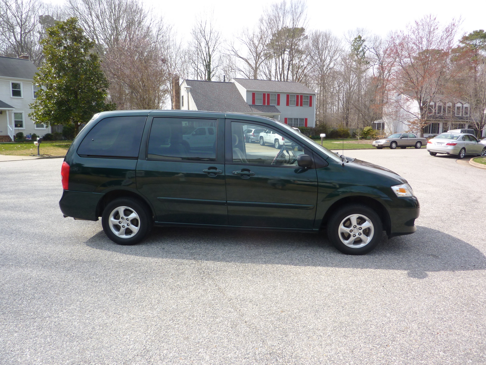 2002 Mazda MPV