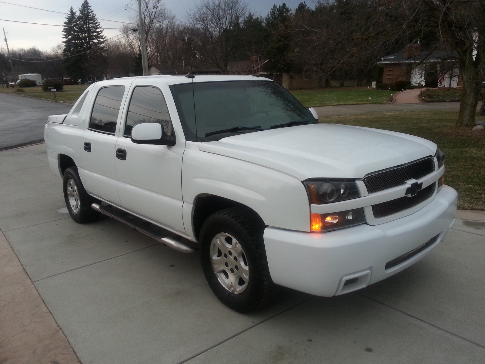 2004 Chevrolet Avalanche Pictures CarGurus