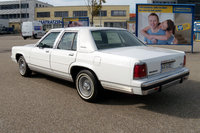 1990 Ford LTD Crown Victoria Overview 1990 Ford LTD Crown Victoria Overview