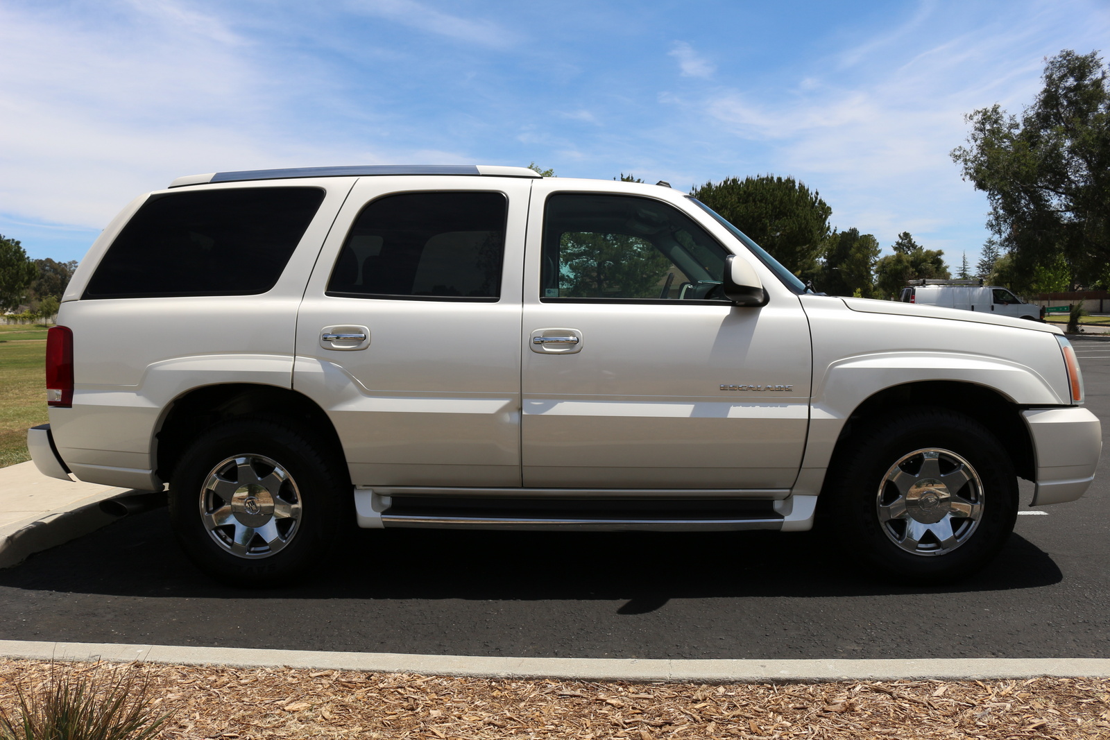 2004 Cadillac Escalade Pictures CarGurus
