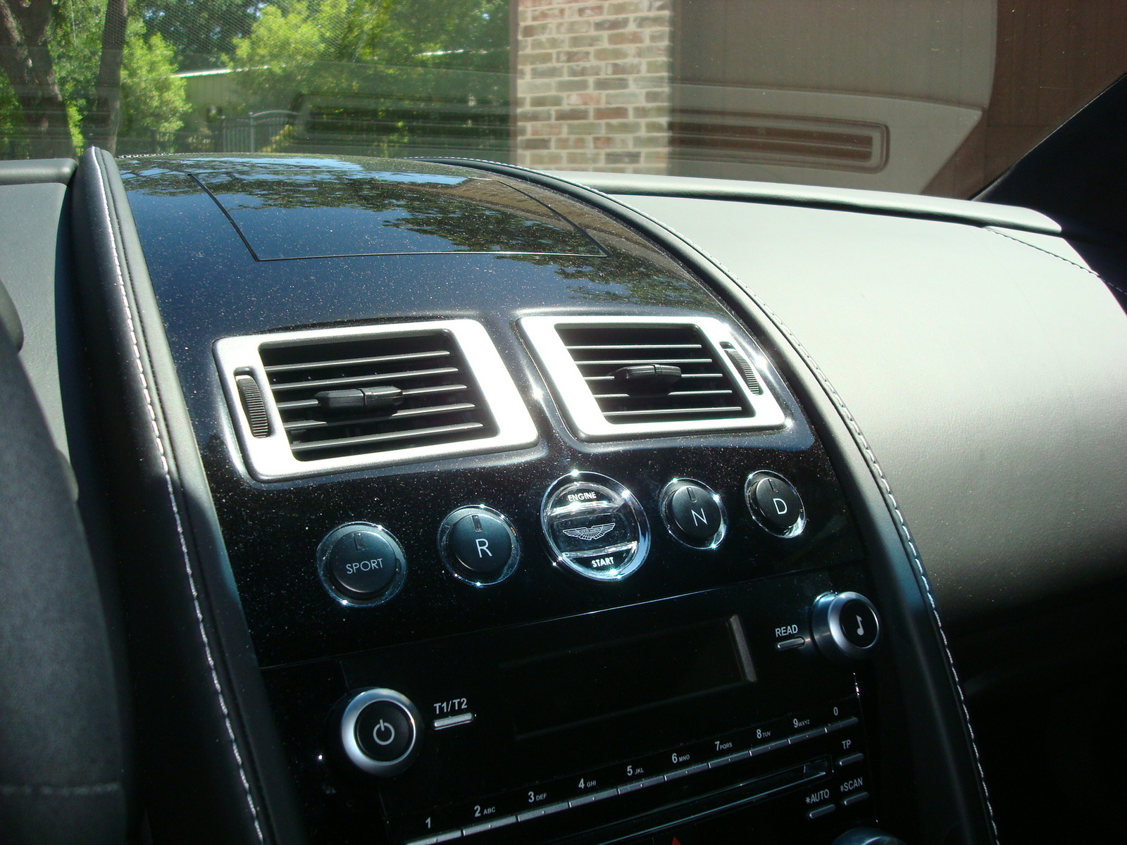 2012 Aston Martin V8 Vantage