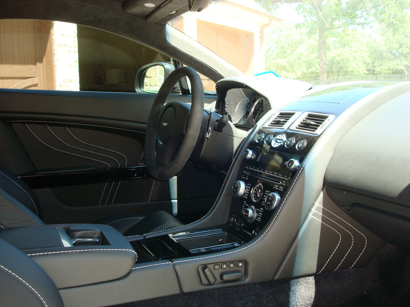 2012 Aston Martin V8 Vantage