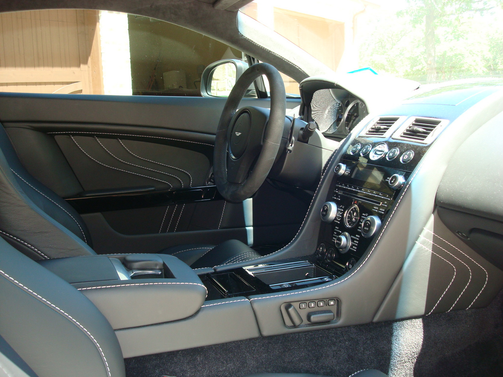 2012 Aston Martin V8 Vantage