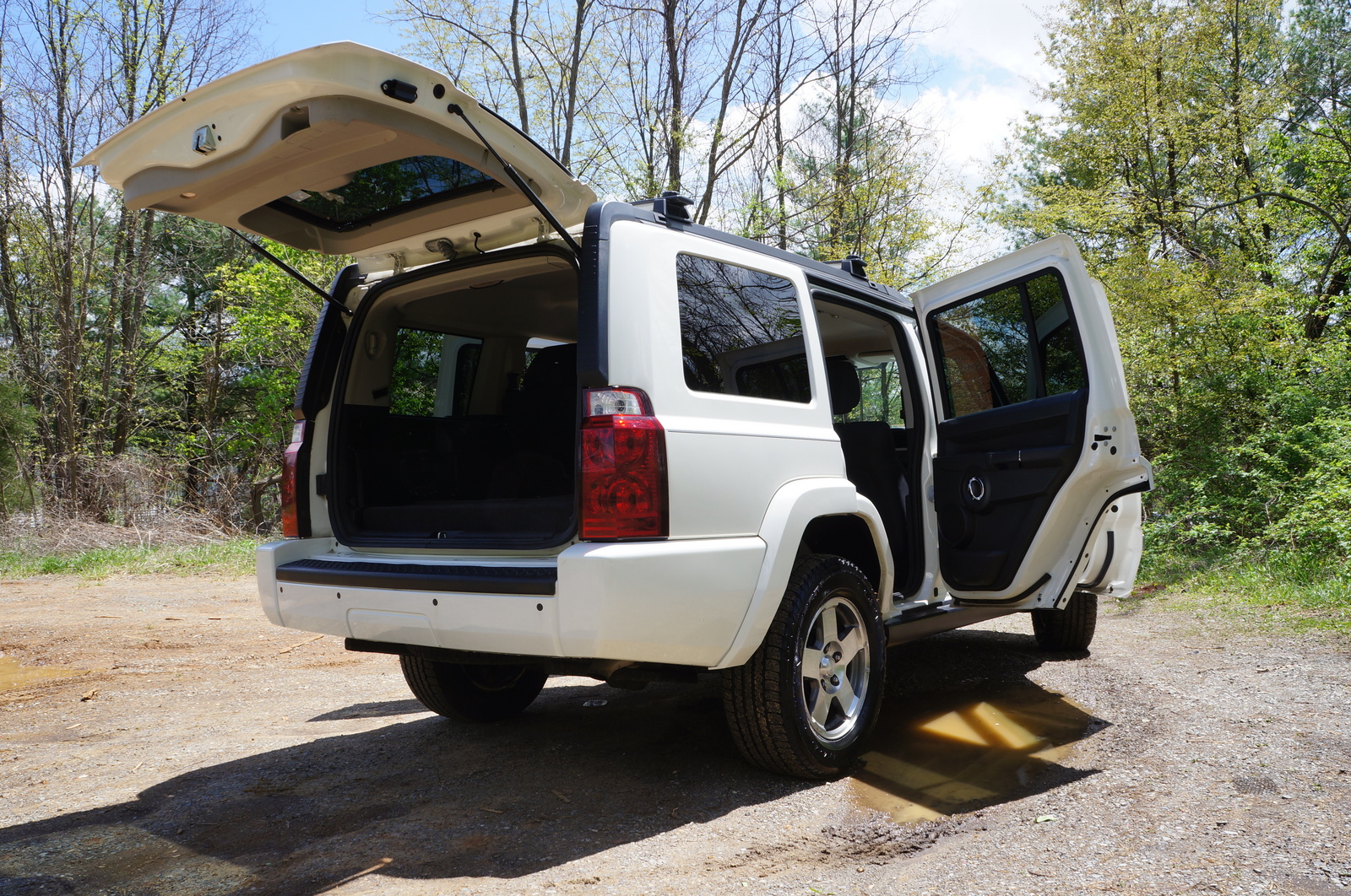 How much does the jeep commander weight #4