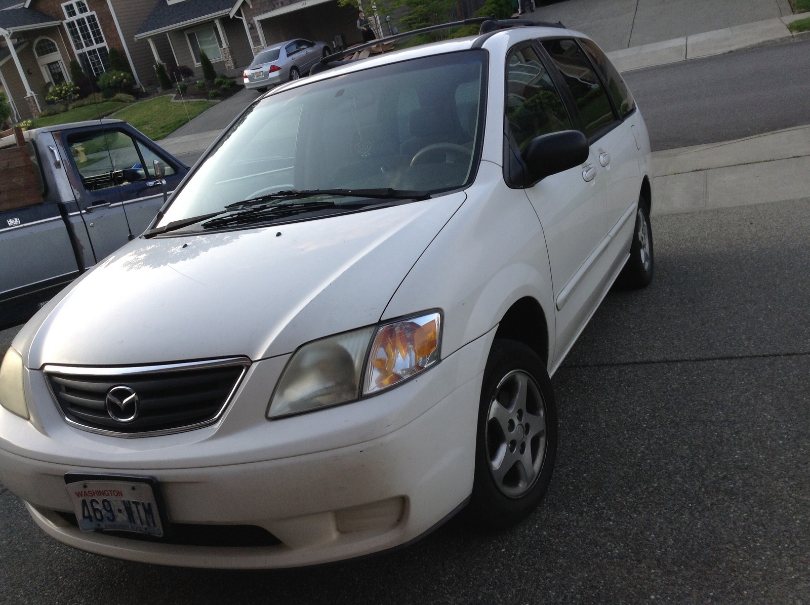 2000 Mazda MPV