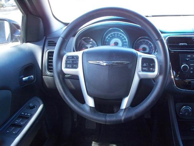 2012 Chrysler 200