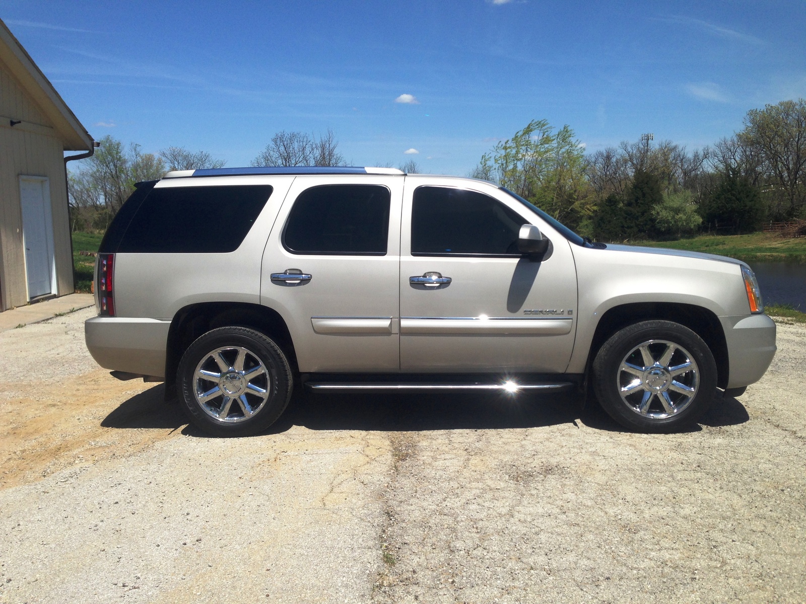 2008 GMC Yukon Denali Pictures CarGurus