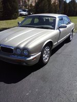 2000 Jaguar XJ-Series Overview 2000 Jaguar XJ-Series Overview
