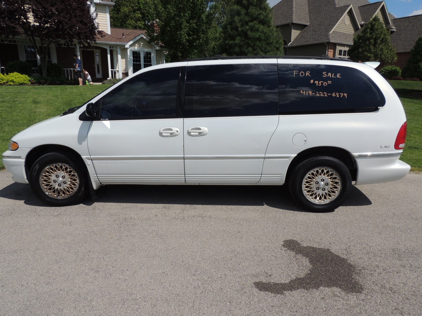 1997 Chrysler Town & Country Pictures CarGurus