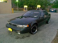 1993 Nissan Maxima Overview 1993 Nissan Maxima Overview