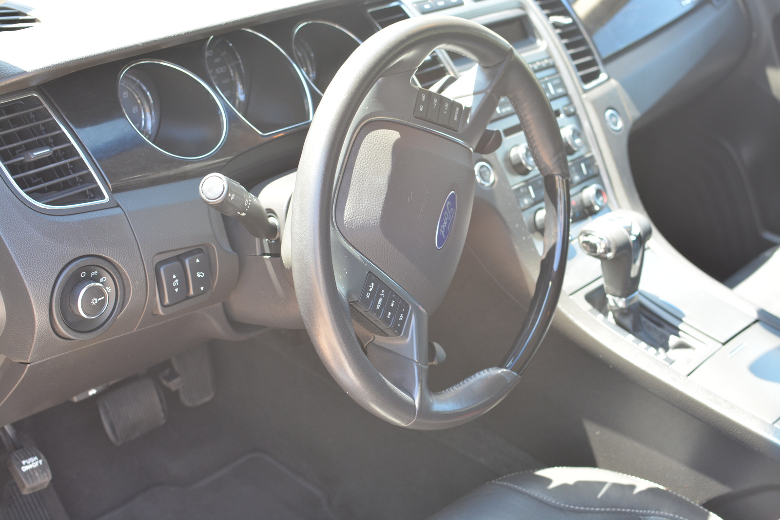 2010 Ford Taurus