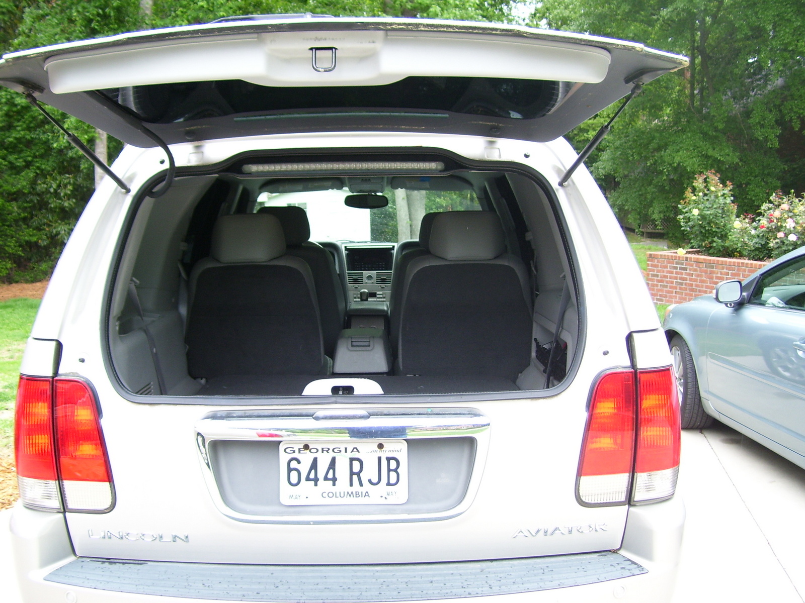 2005 Lincoln Aviator