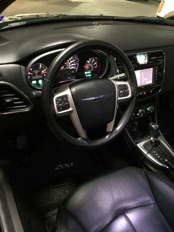 2011 Chrysler 200
