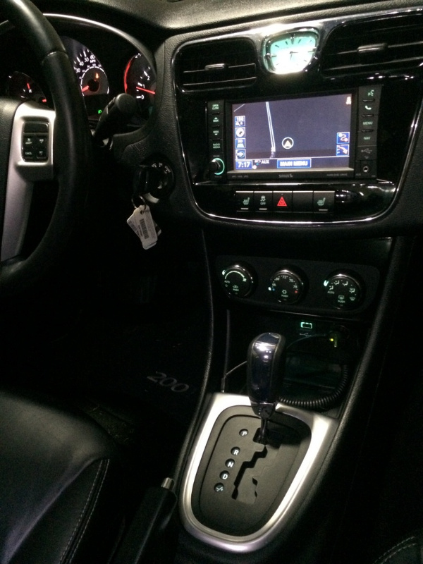2011 Chrysler 200