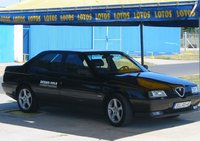 1993 Alfa Romeo 164 Overview 1993 Alfa Romeo 164 Overview