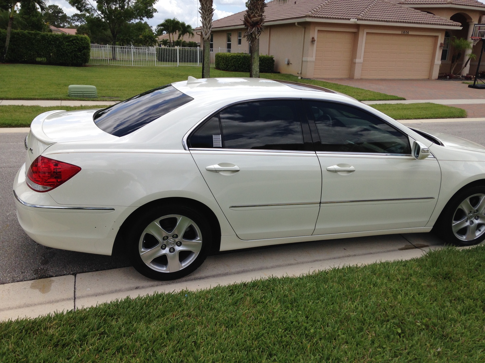 2005 Acura RL