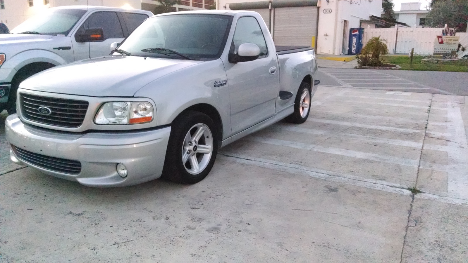 1999 Ford F150 SVT Lightning Overview CarGurus