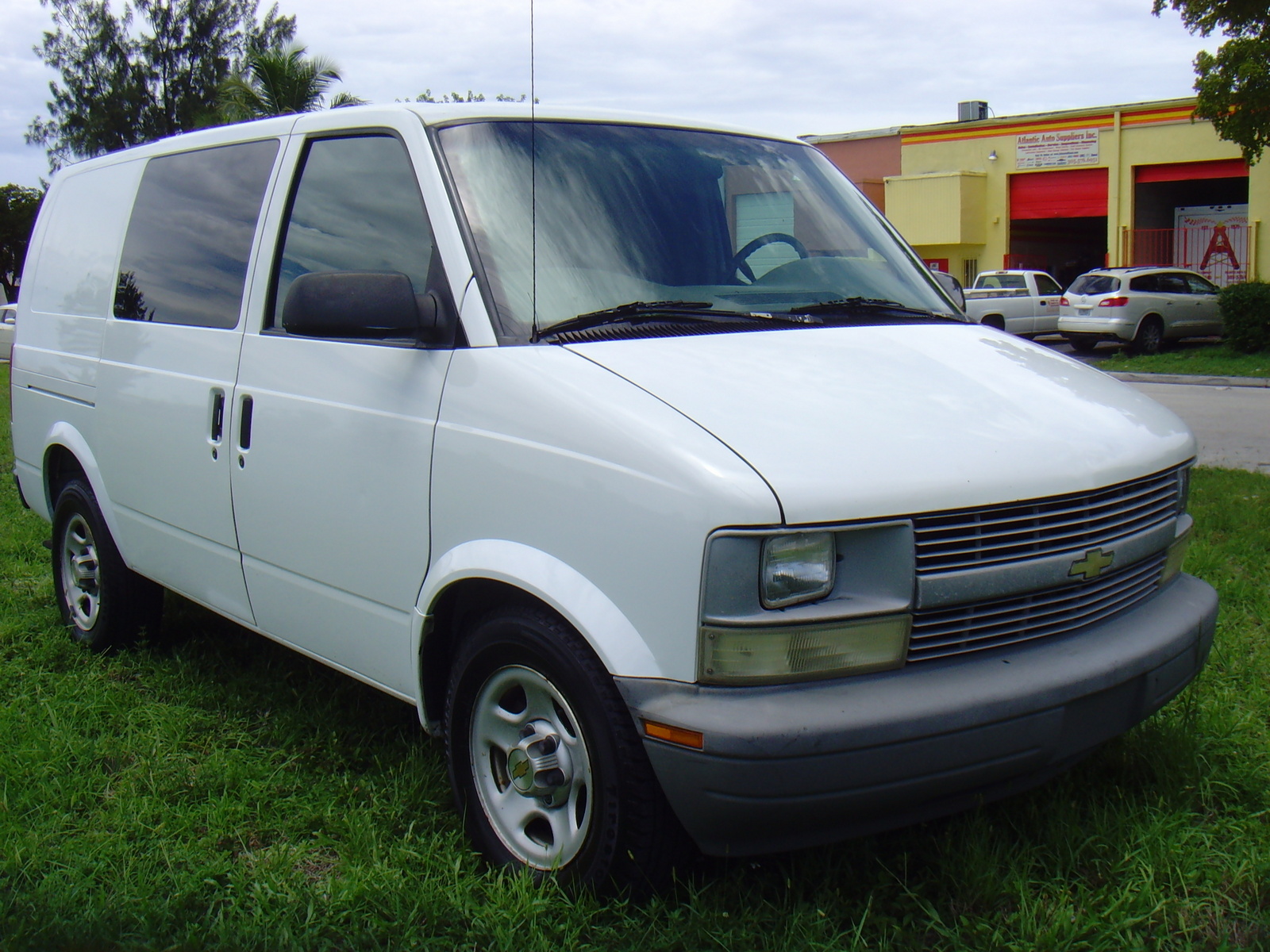 2004 Chevrolet Astro Cargo Van Pictures CarGurus