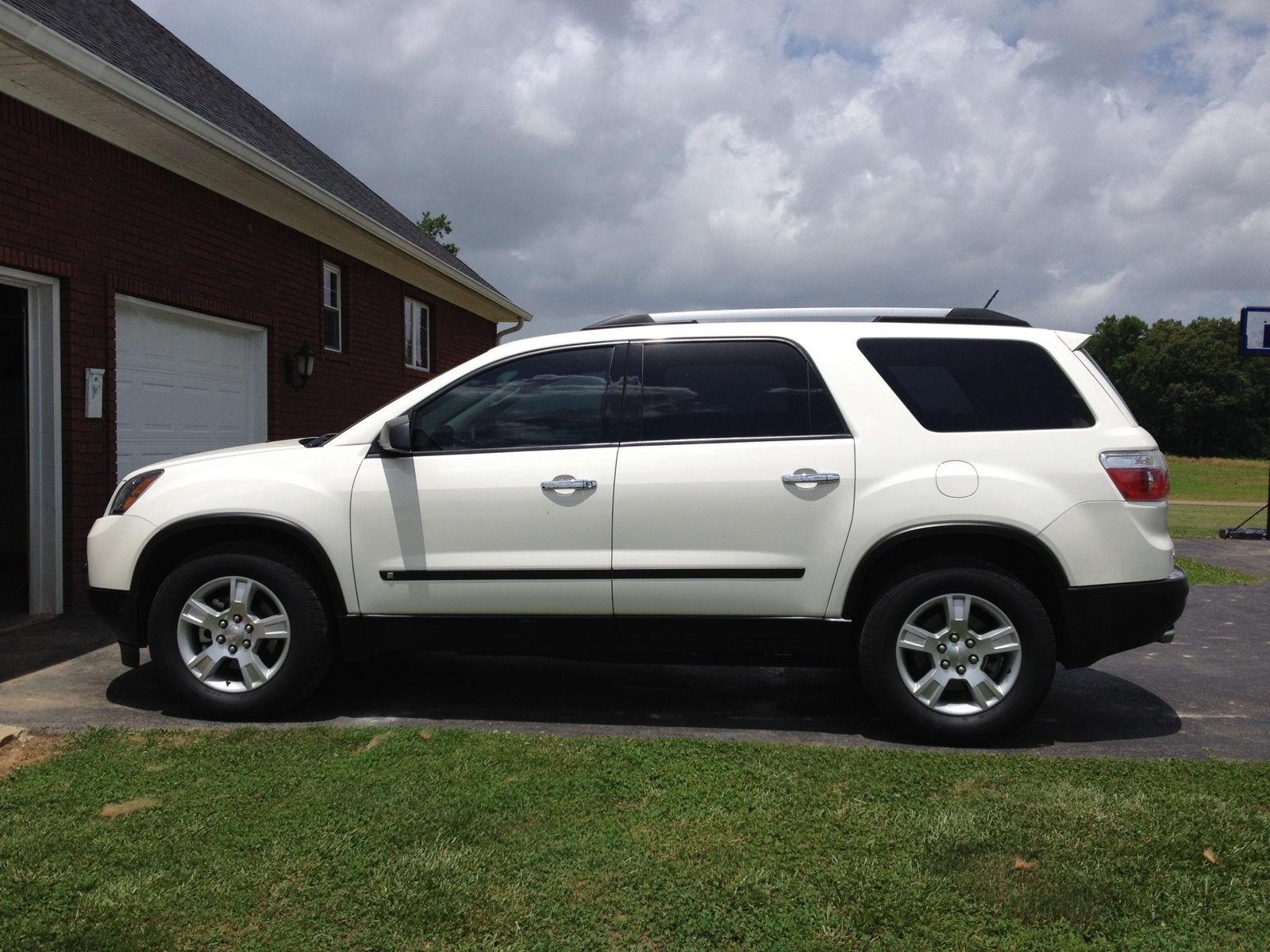 Comparable cars to gmc acadia #3